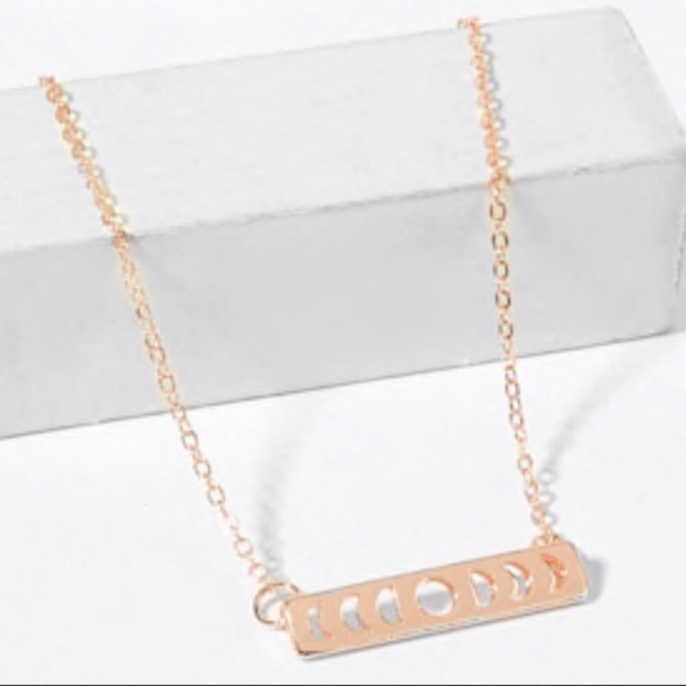 Rose Gold Moon Phase Necklace 💕Price Drop 💕